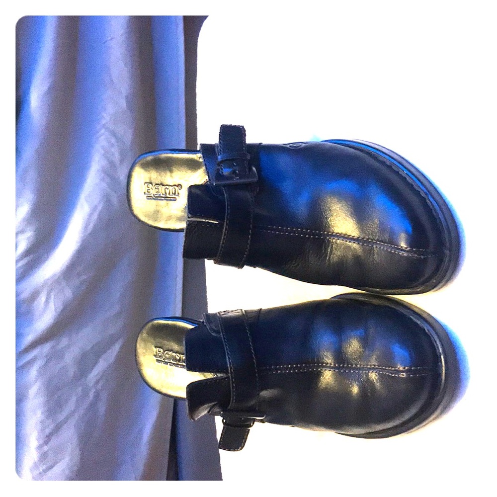 Black born women’s shoe